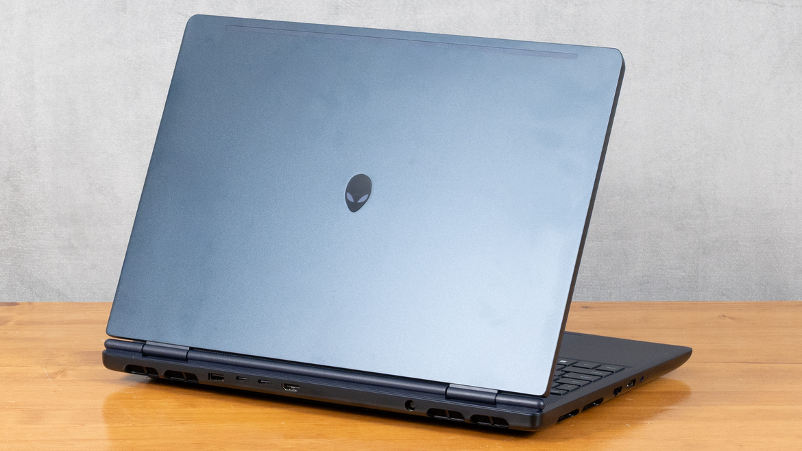 Alienware 16X Aurora Review: Gaming Power, Premium Design, Solid Value