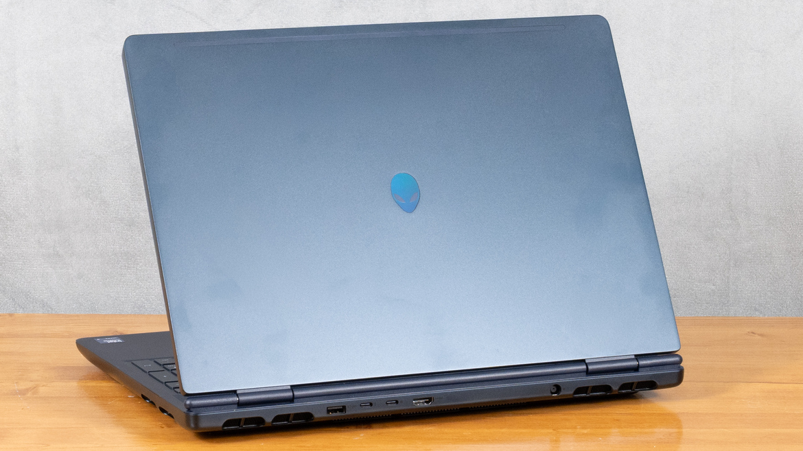 Alienware 16X Aurora Review: Gaming Power, Premium Design, Solid Value