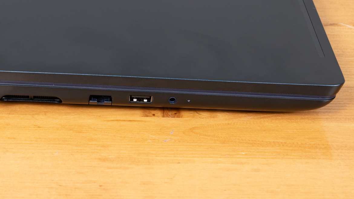 Alienware 16X Aurora Review: Gaming Power, Premium Design, Solid Value