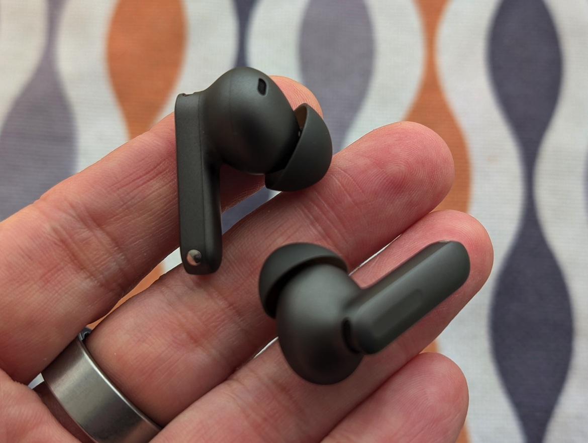OnePlus Buds 4 Review: Mid-Range Wireless Earbuds That Rock