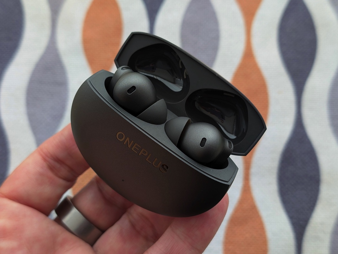 OnePlus Buds 4 Review: Mid-Range Wireless Earbuds That Rock