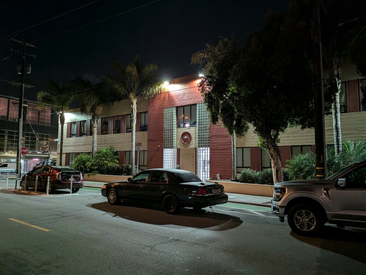 Google Pixel 10 Pro Fold Review: Familiar Feel, Smarter Execution