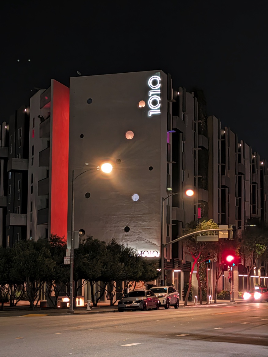 Google Pixel 10 Pro Fold Review: Familiar Feel, Smarter Execution