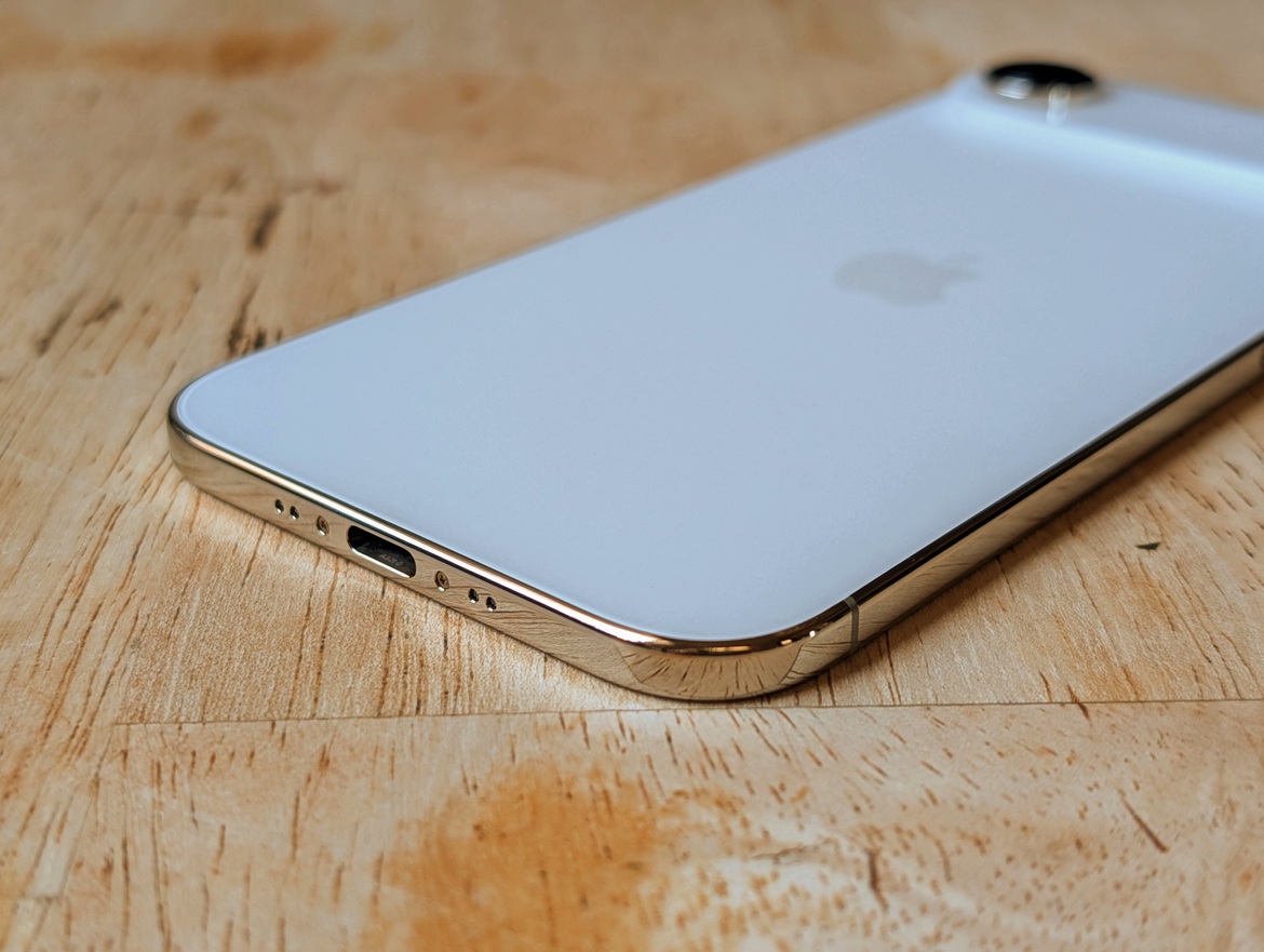 iPhone Air Review: Apple’s Slimmest iPhone Is A Design Triumph With Tradeoffs