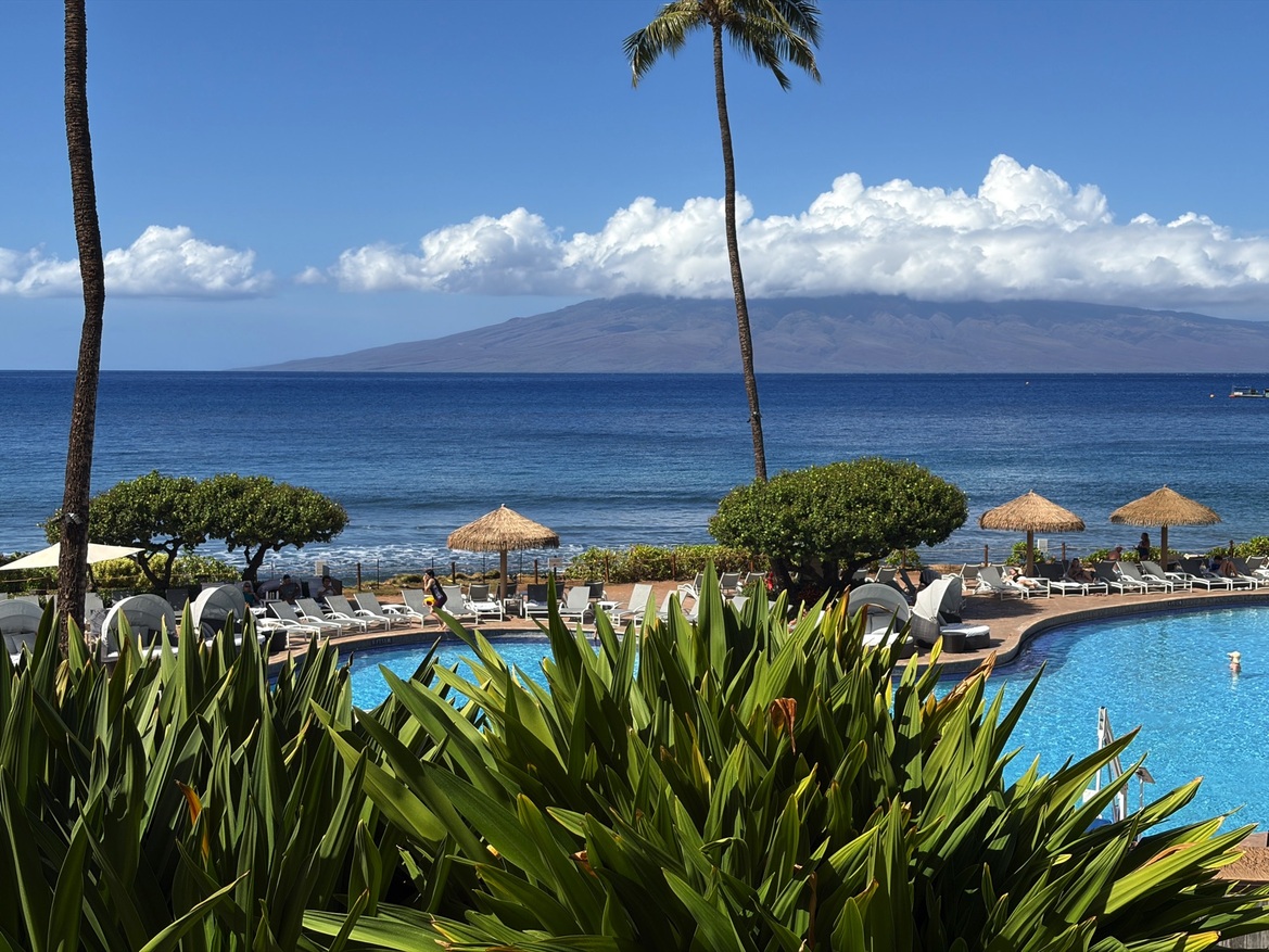 iPhone Air Review: Apple’s Slimmest iPhone Is A Design Triumph With Tradeoffs