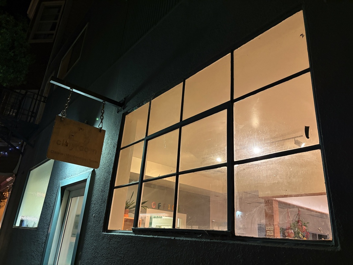 iPhone Air Review: Apple’s Slimmest iPhone Is A Design Triumph With Tradeoffs