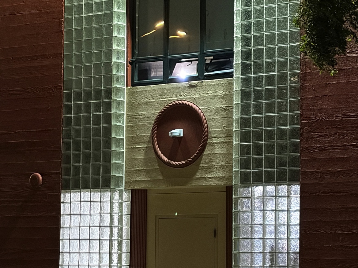 iPhone Air Review: Apple’s Slimmest iPhone Is A Design Triumph With Tradeoffs