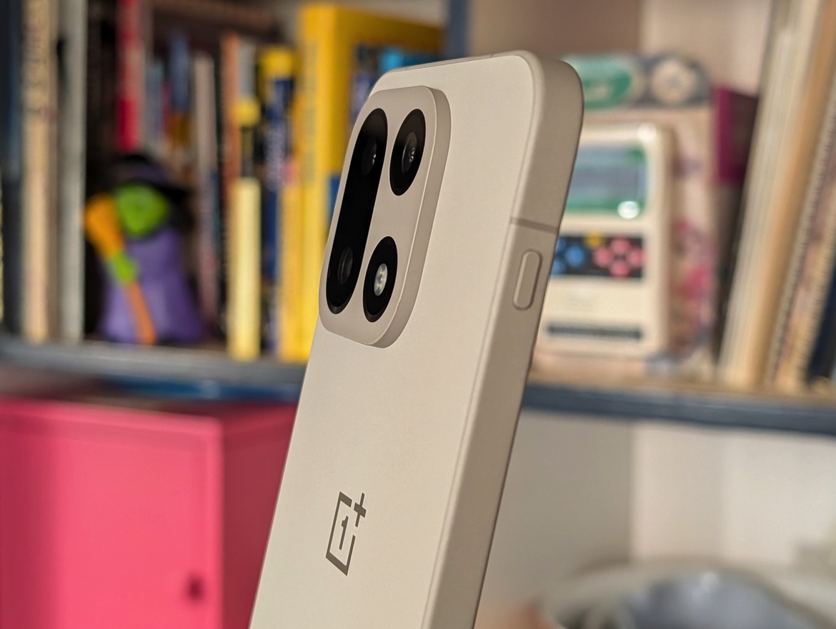 OnePlus 15 Review: Has The Flagship Killer Finally Settled?