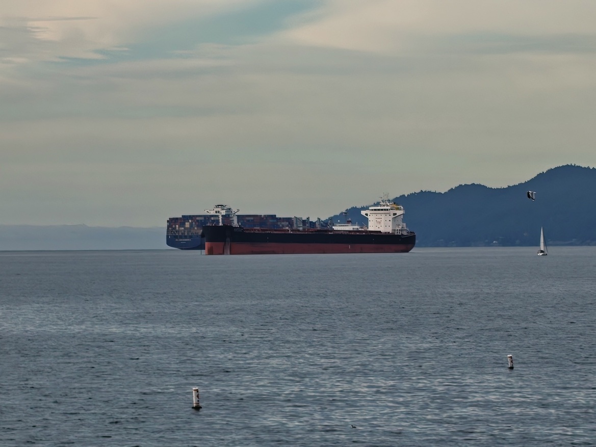 OnePlus 15 Review: Has The Flagship Killer Finally Settled?