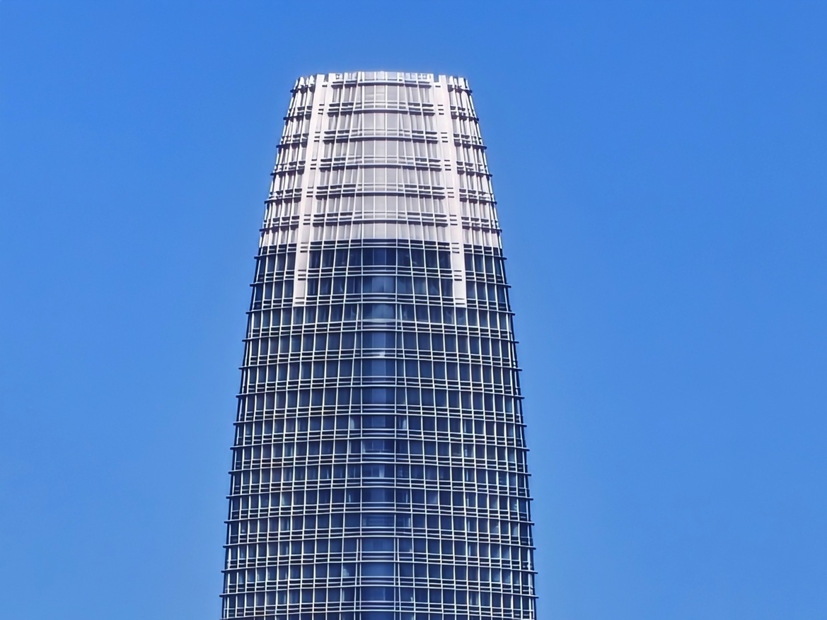 OnePlus 15 Review: Has The Flagship Killer Finally Settled?