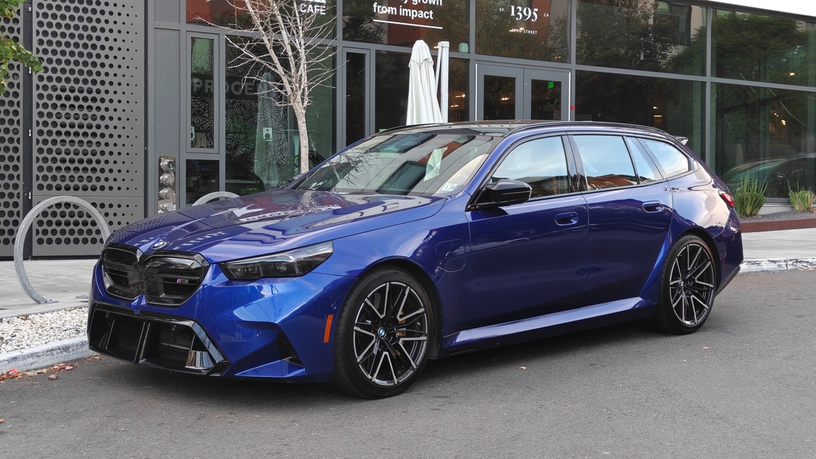 OnePlus 15 Review: Has The Flagship Killer Finally Settled?