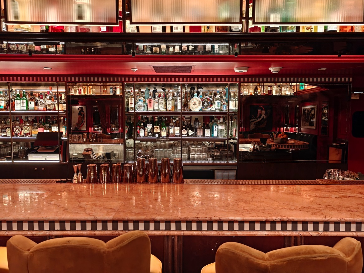 OnePlus 15 Review: Has The Flagship Killer Finally Settled?