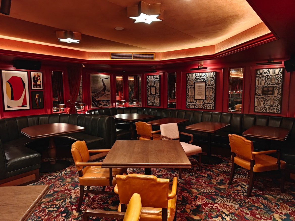 OnePlus 15 Review: Has The Flagship Killer Finally Settled?