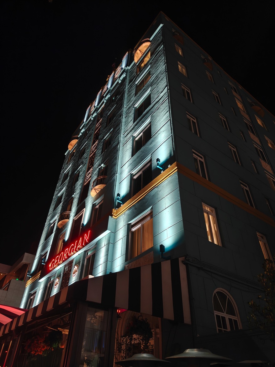 OnePlus 15 Review: Has The Flagship Killer Finally Settled?