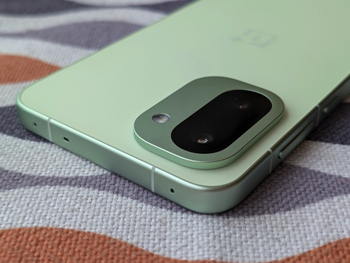 OnePlus 15R Review: Affordable Upper-Midrange Phone With Big Battery Life