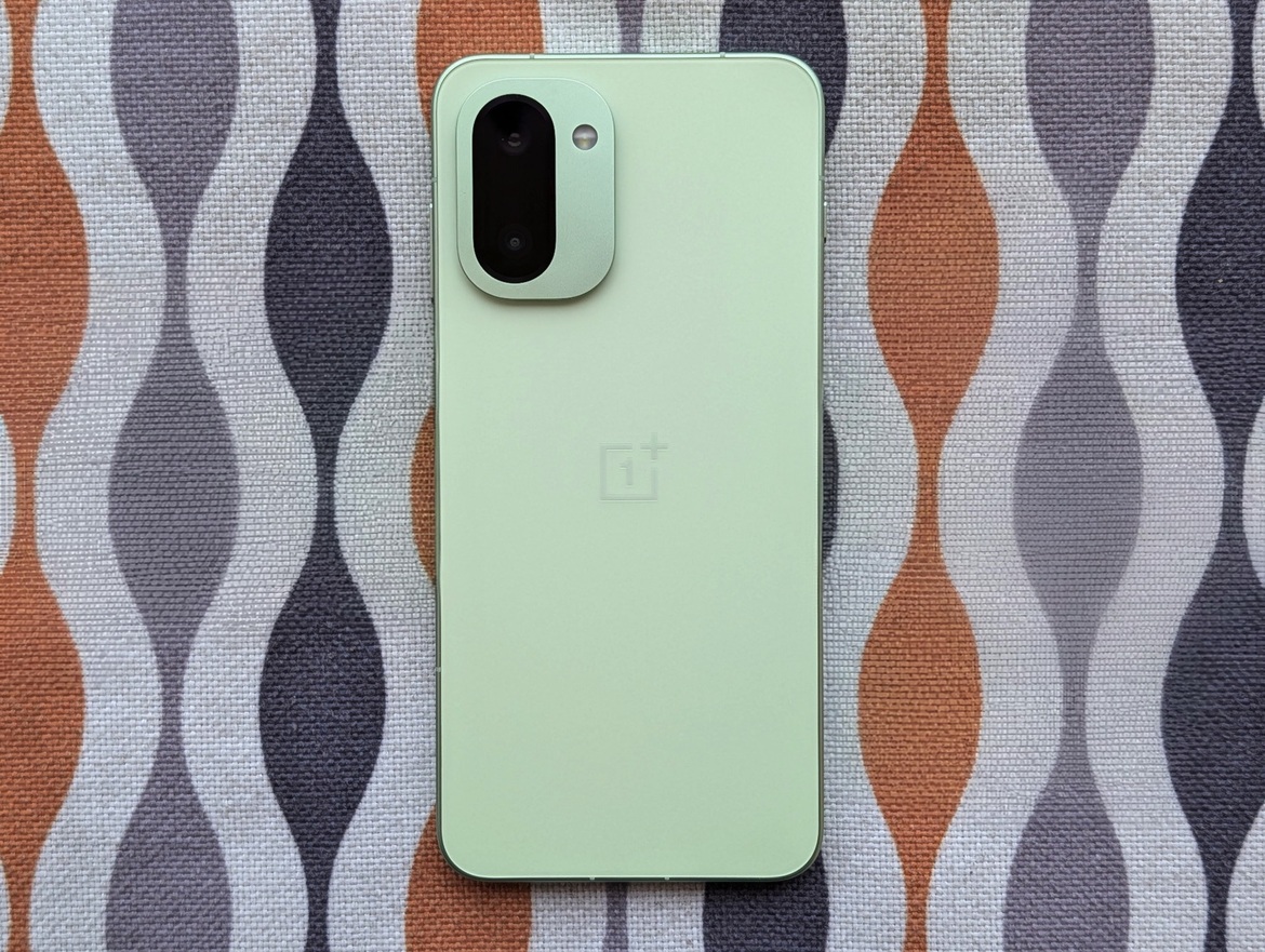 OnePlus 15R Review: Affordable Upper-Midrange Phone With Big Battery Life