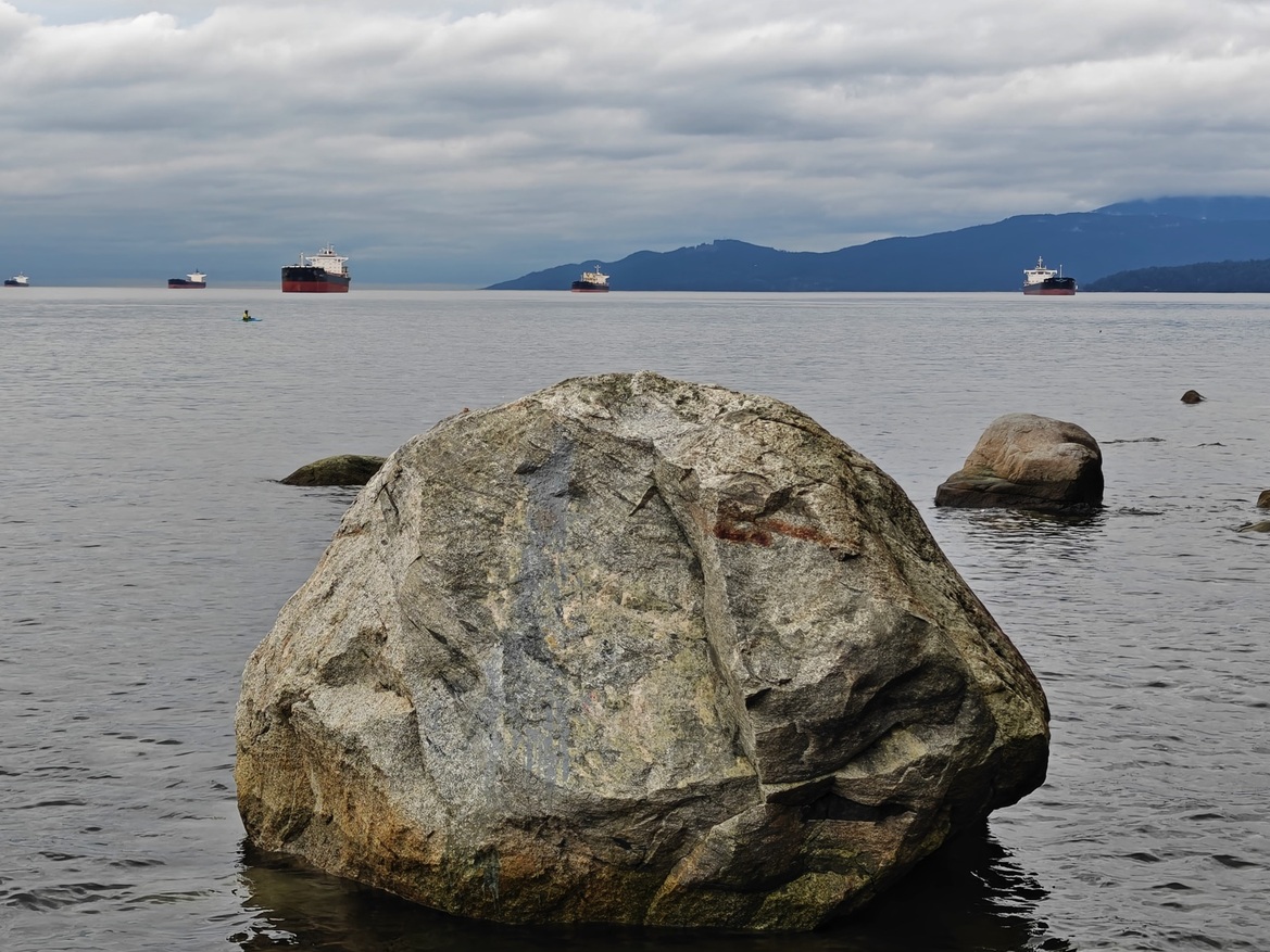 OnePlus 15R Review: Affordable Upper-Midrange Phone With Big Battery Life