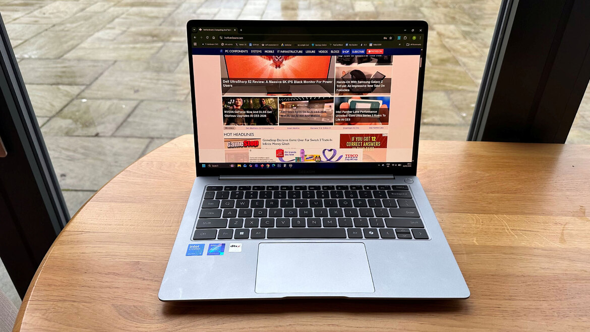 GeekBook X14 Pro Review: Geekom’s First Featherweight Alloy Laptop