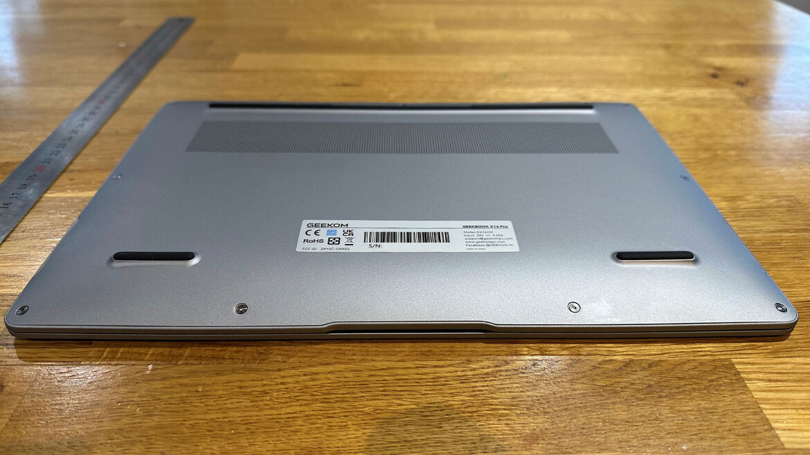 GeekBook X14 Pro Review: Geekom’s First Featherweight Alloy Laptop