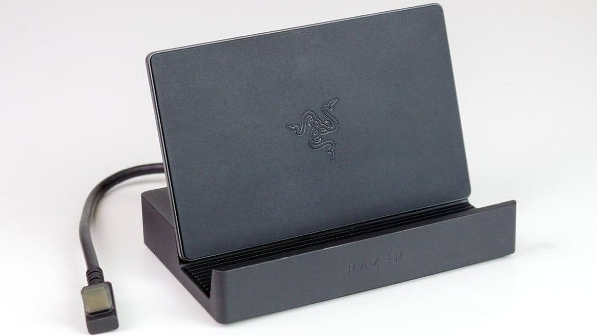 Razer Handheld Dock Chroma Review: Universal Gaming Dock With Classy RGB
