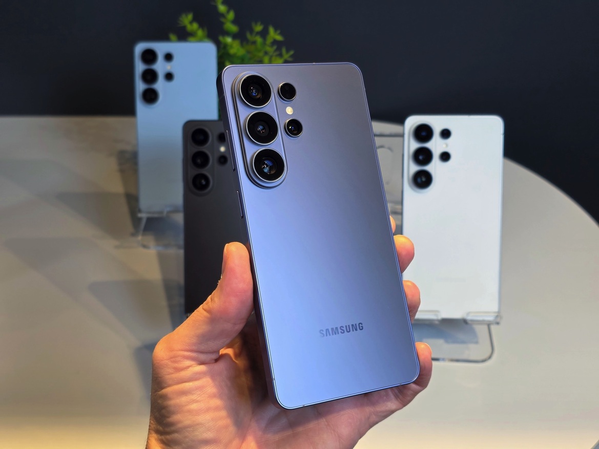 Samsung Galaxy S26 Series Hands-On With Buds 4 Live At Unpacked 2026