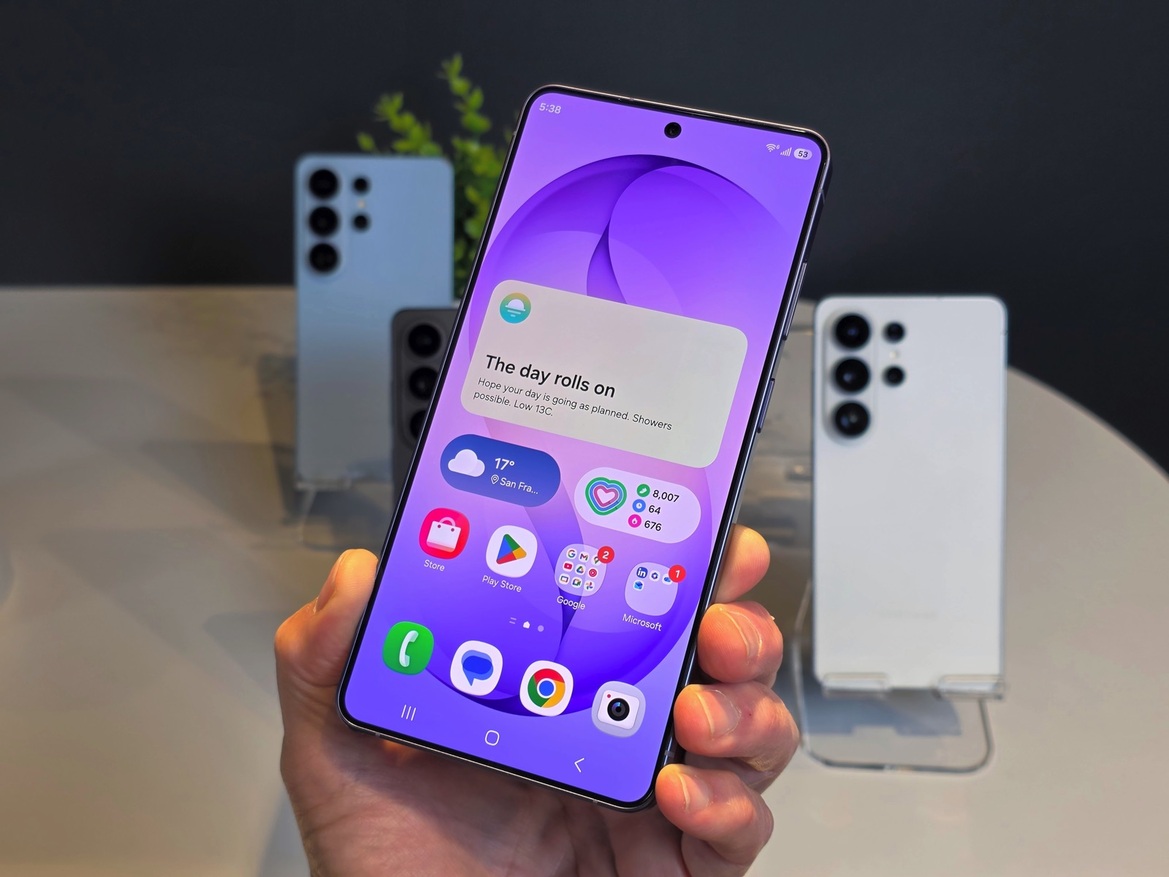 Samsung Galaxy S26 Series Hands-On With Buds 4 Live At Unpacked 2026