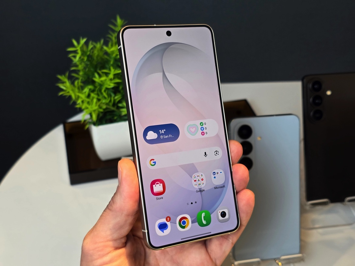 Samsung Galaxy S26 Series Hands-On With Buds 4 Live At Unpacked 2026