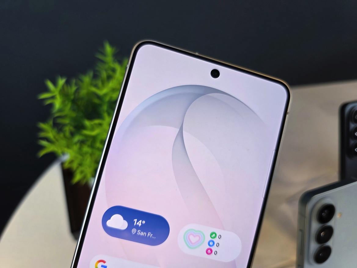 Samsung Galaxy S26 Series Hands-On With Buds 4 Live At Unpacked 2026