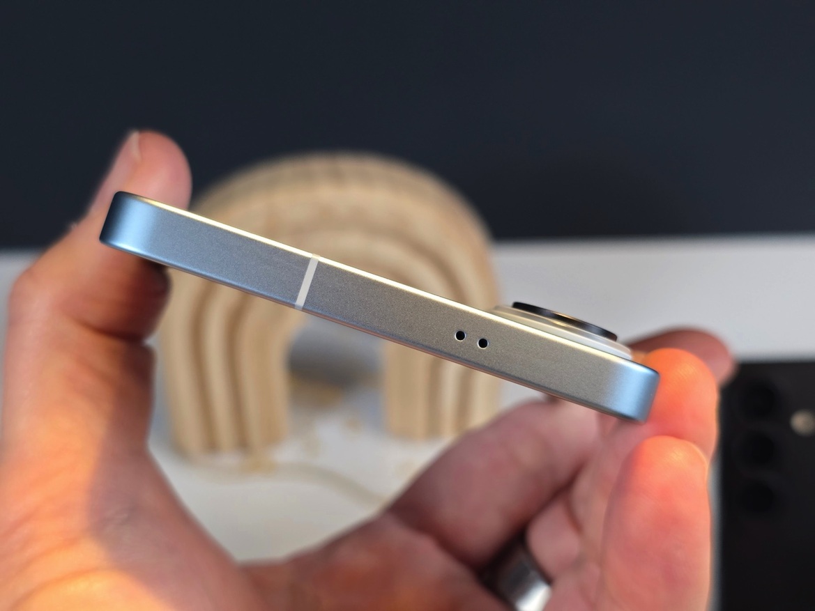 Samsung Galaxy S26 Series Hands-On With Buds 4 Live At Unpacked 2026