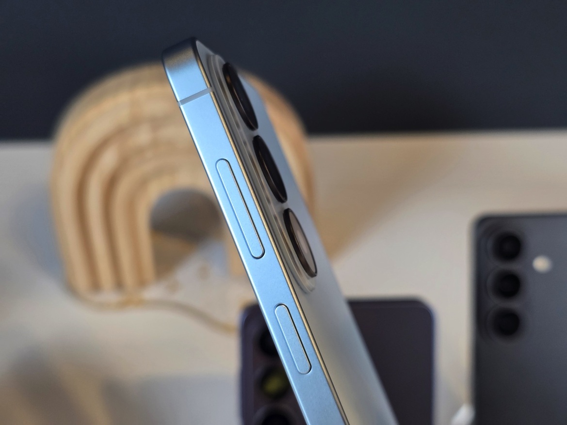 Samsung Galaxy S26 Series Hands-On With Buds 4 Live At Unpacked 2026