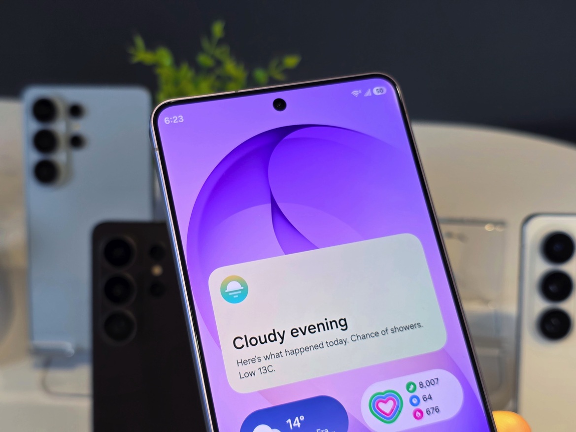 Samsung Galaxy S26 Series Hands-On With Buds 4 Live At Unpacked 2026