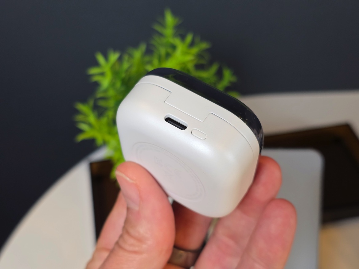 Samsung Galaxy S26 Series Hands-On With Buds 4 Live At Unpacked 2026