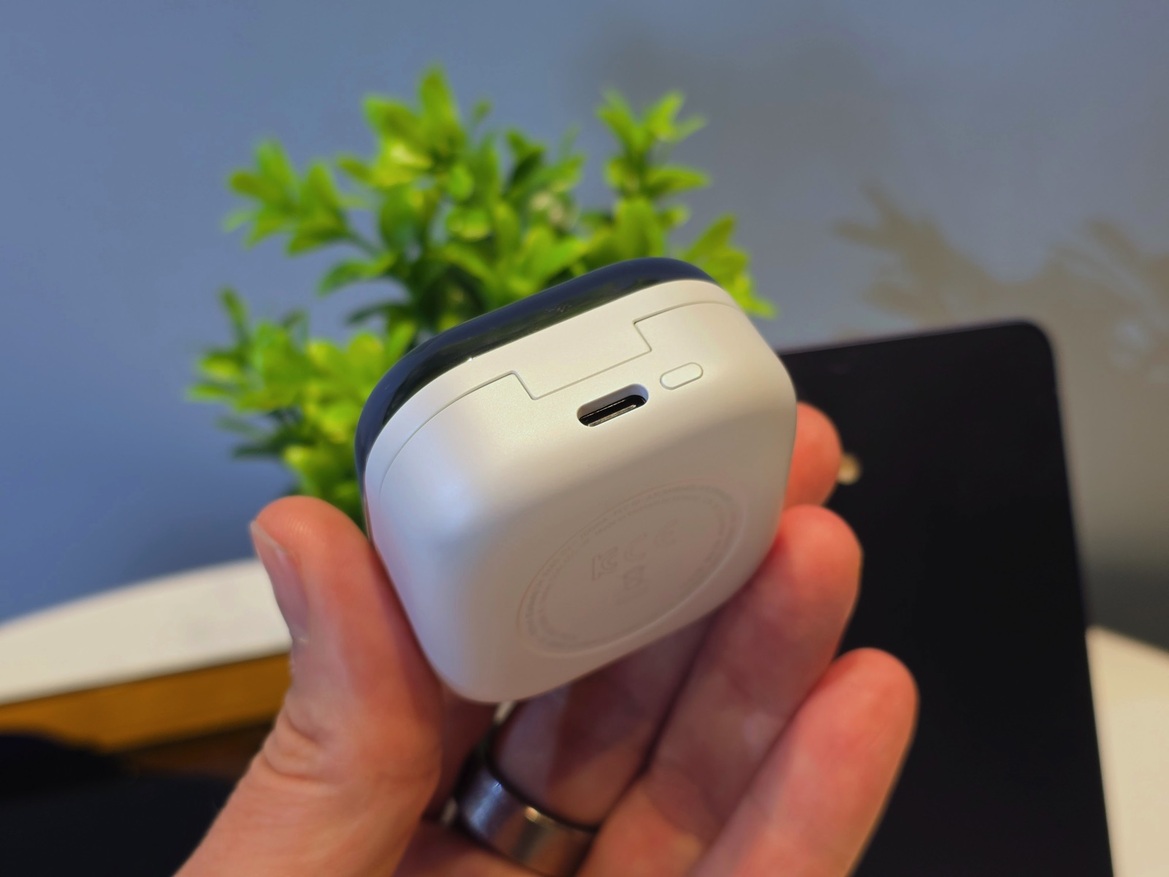 Samsung Galaxy S26 Series Hands-On With Buds 4 Live At Unpacked 2026