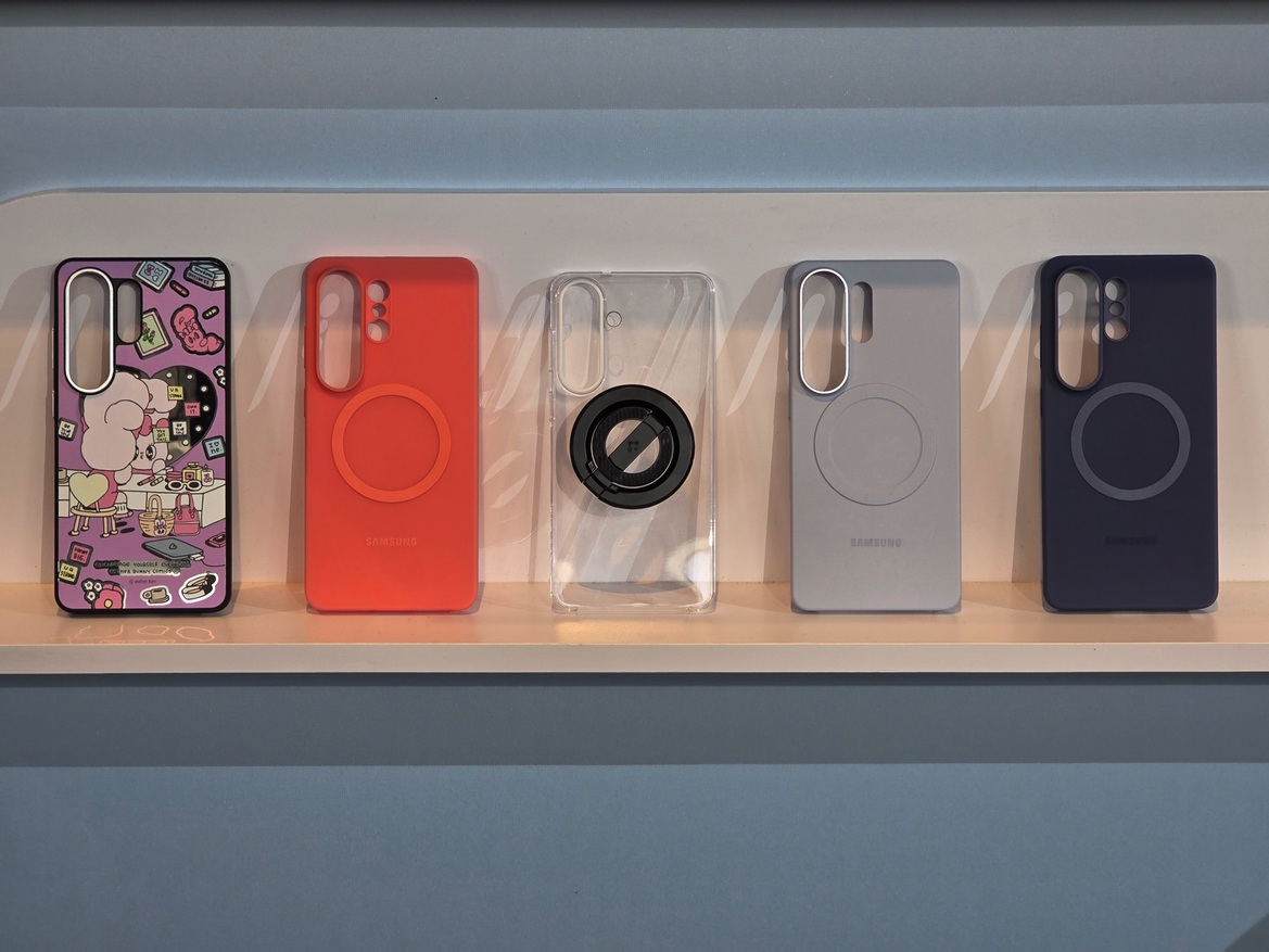 Samsung Galaxy S26 Series Hands-On With Buds 4 Live At Unpacked 2026