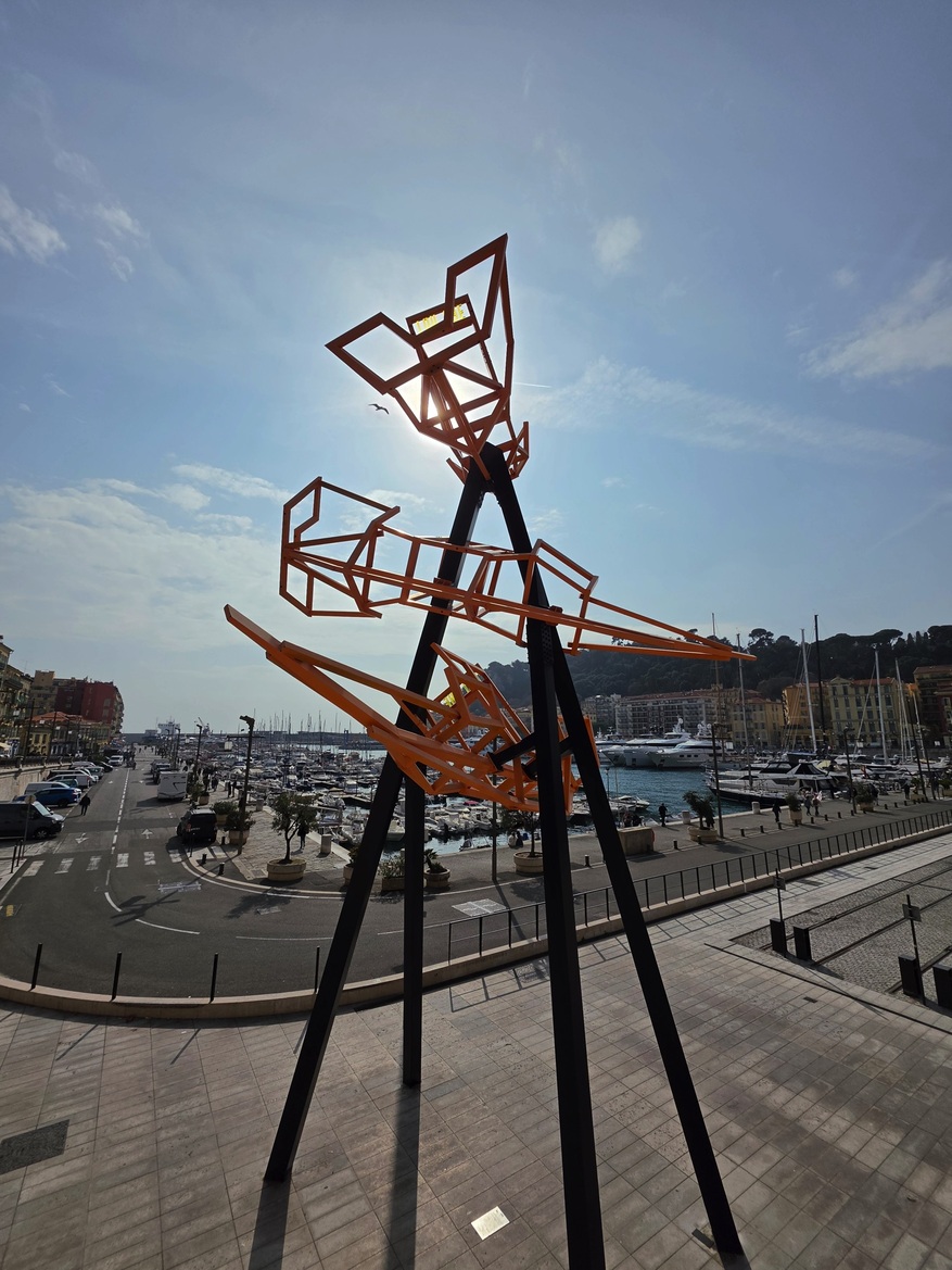 Samsung Galaxy S26 Ultra Review: Powerful, Familiar Flagship