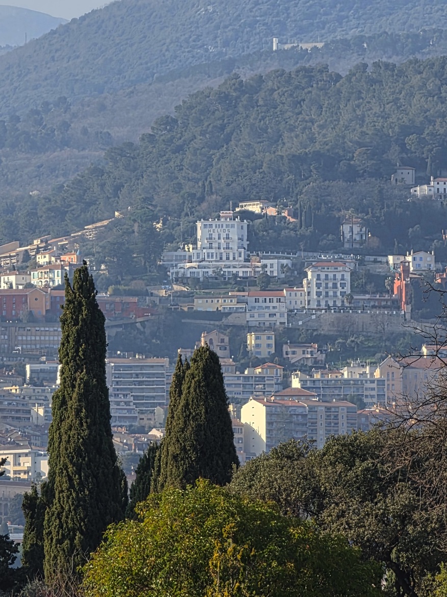 Samsung Galaxy S26 Ultra Review: Powerful, Familiar Flagship