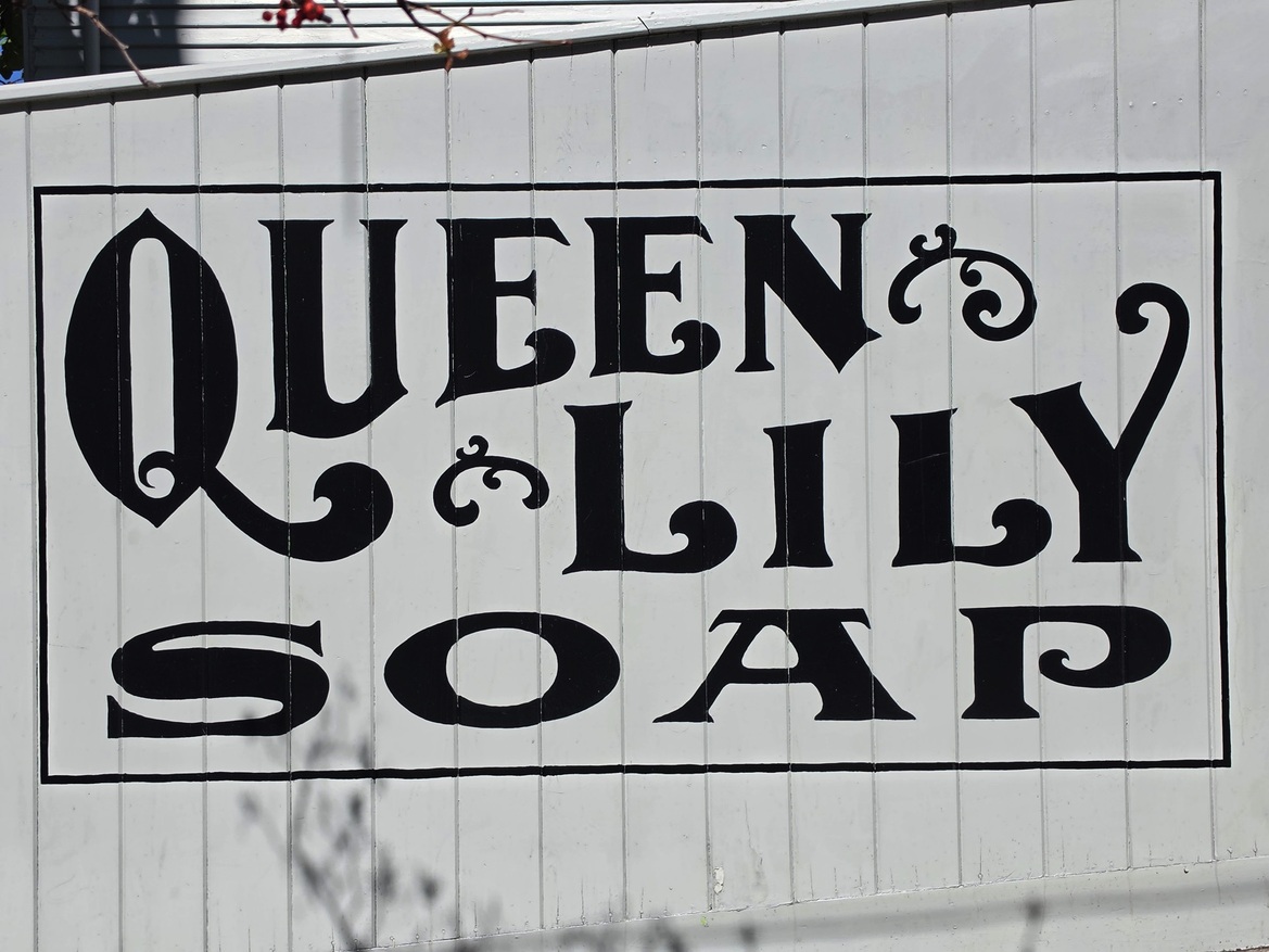 Samsung Galaxy S26 Ultra Review: Powerful, Familiar Flagship