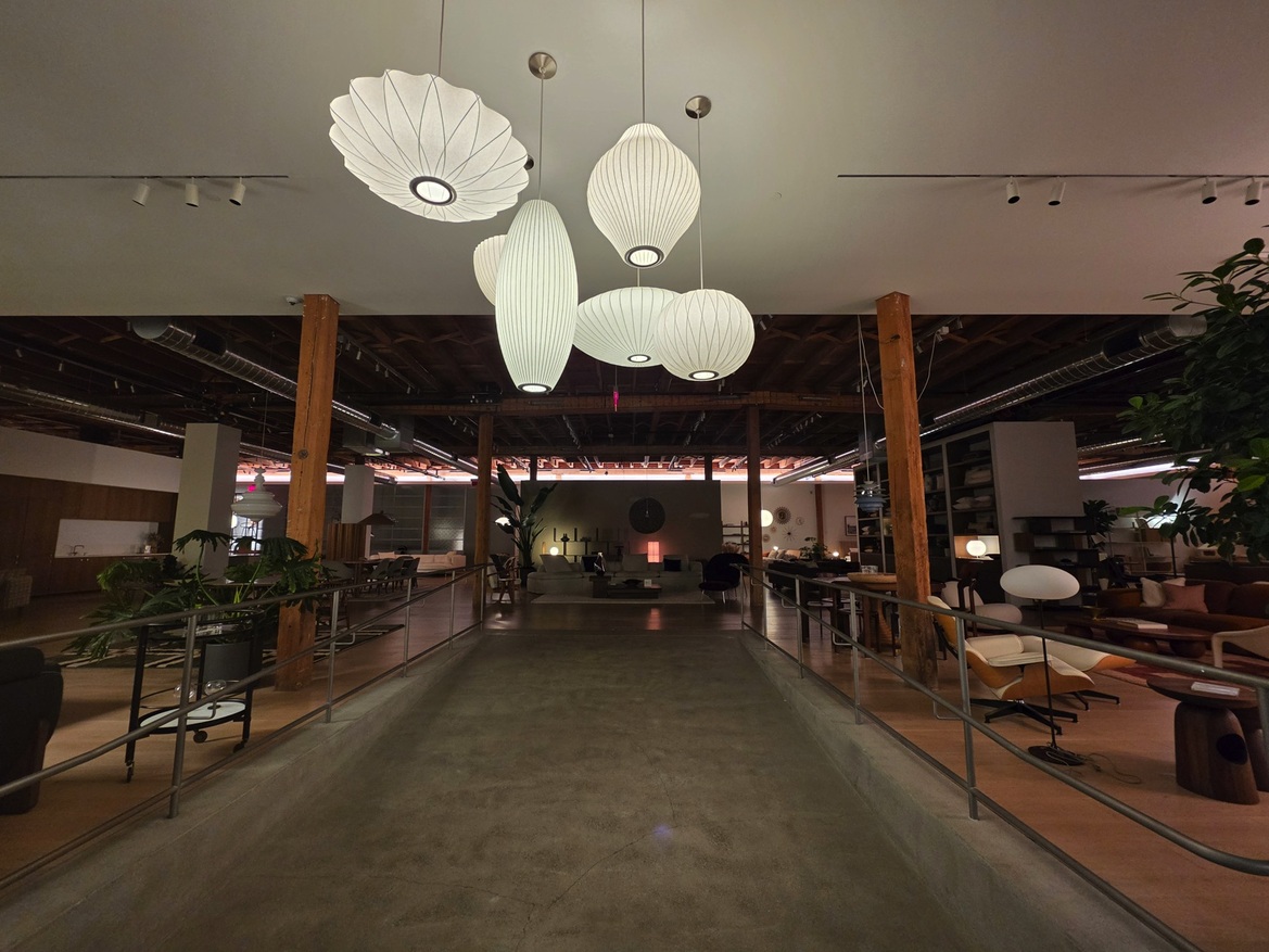 Samsung Galaxy S26 Ultra Review: Powerful, Familiar Flagship