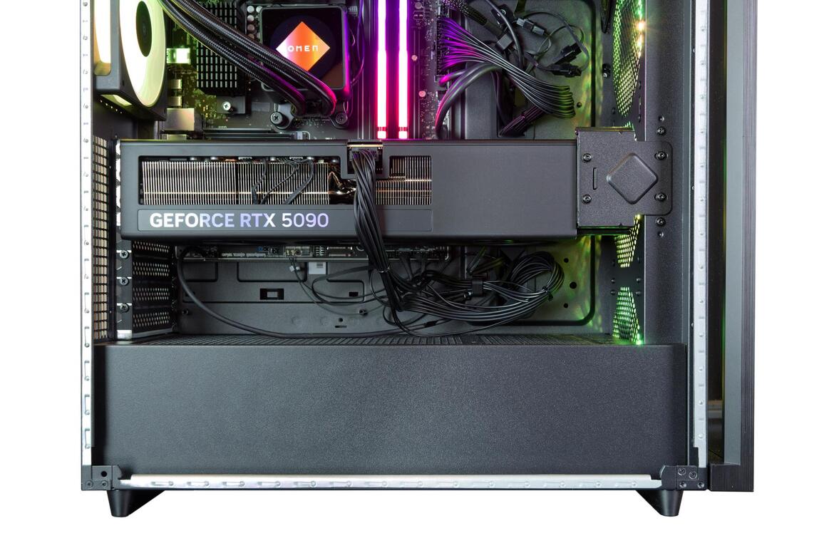 HP Omen Max 45L Desktop PC Review: Cool, Quiet, Brutally Fast