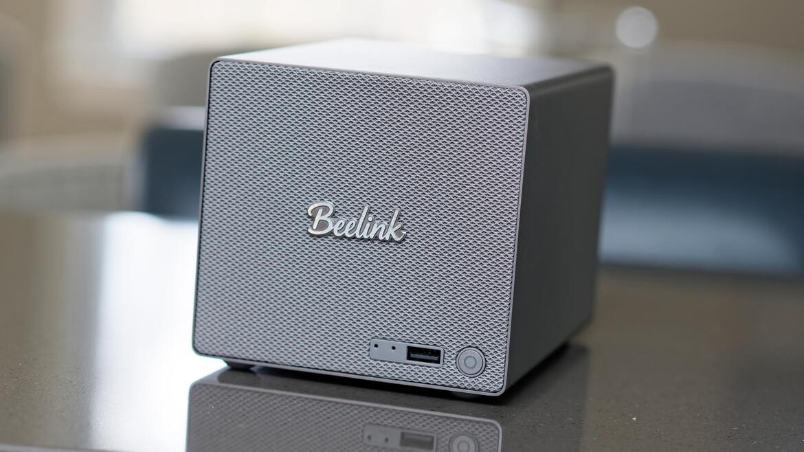 A Tiny NAS With Big Storage: Beelink Me Pro & 22TB WD Red Review