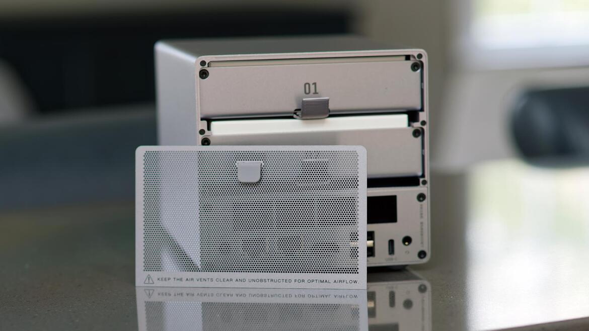 A Tiny NAS With Big Storage: Beelink Me Pro & 22TB WD Red Review