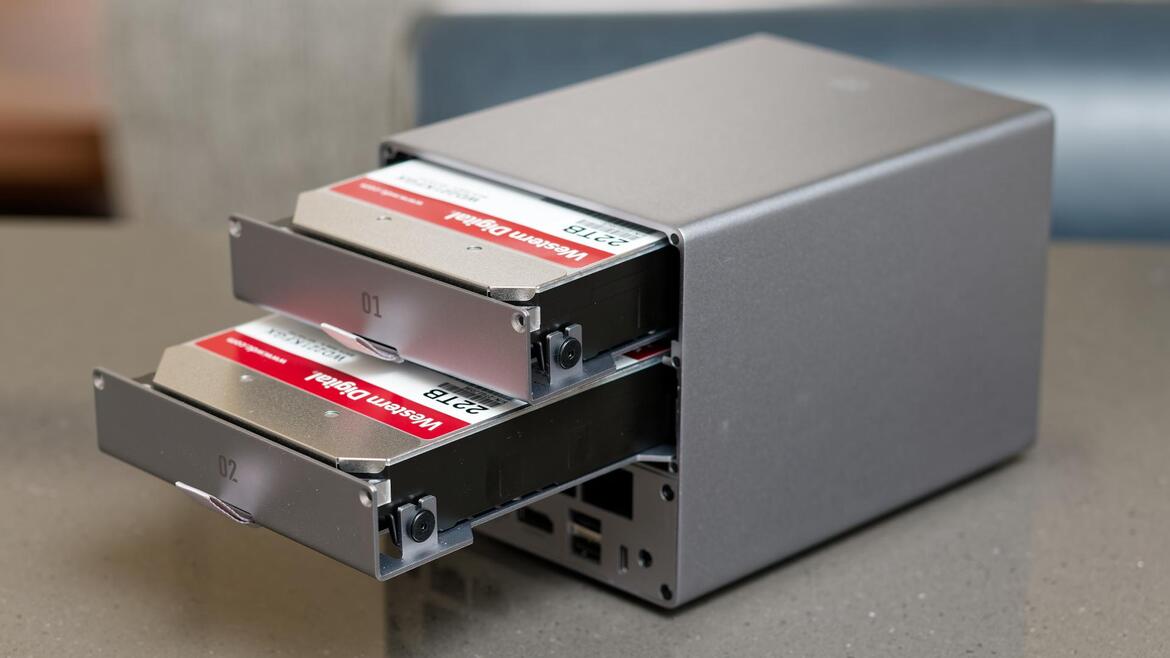 A Tiny NAS With Big Storage: Beelink Me Pro & 22TB WD Red Review