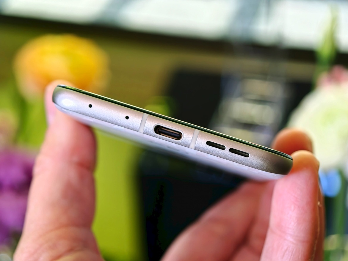 Motorola's 2026 Razr Fold Hands-On: Watch Out, Galaxy