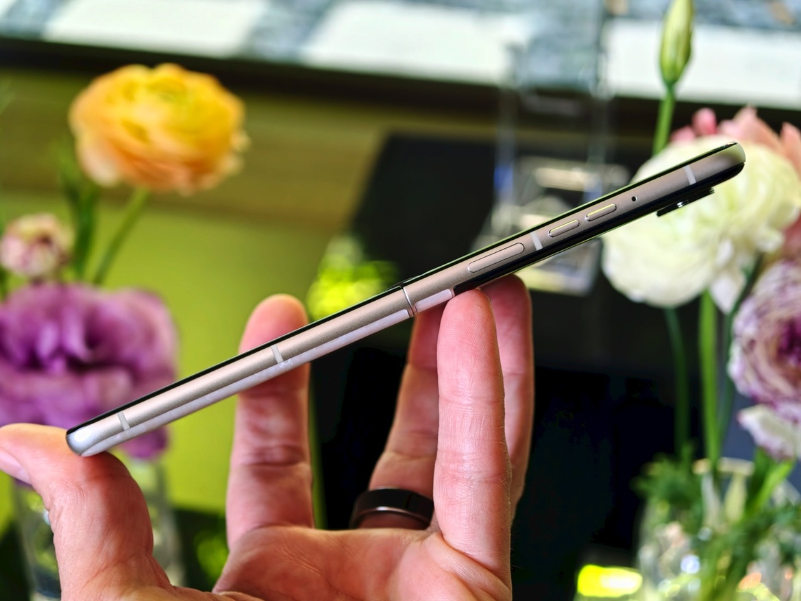Motorola's 2026 Razr Fold Hands-On: Watch Out, Galaxy