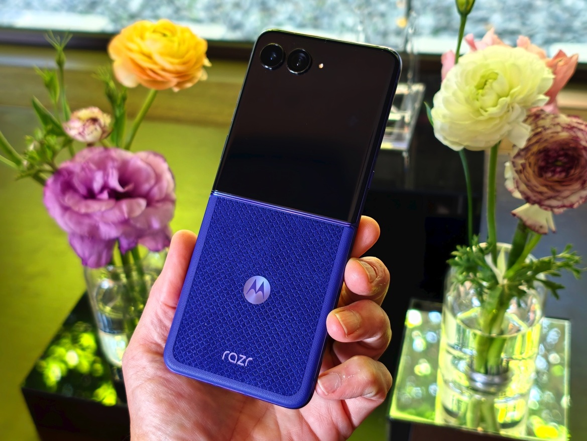 Motorola's 2026 Razr Fold Hands-On: Watch Out, Galaxy