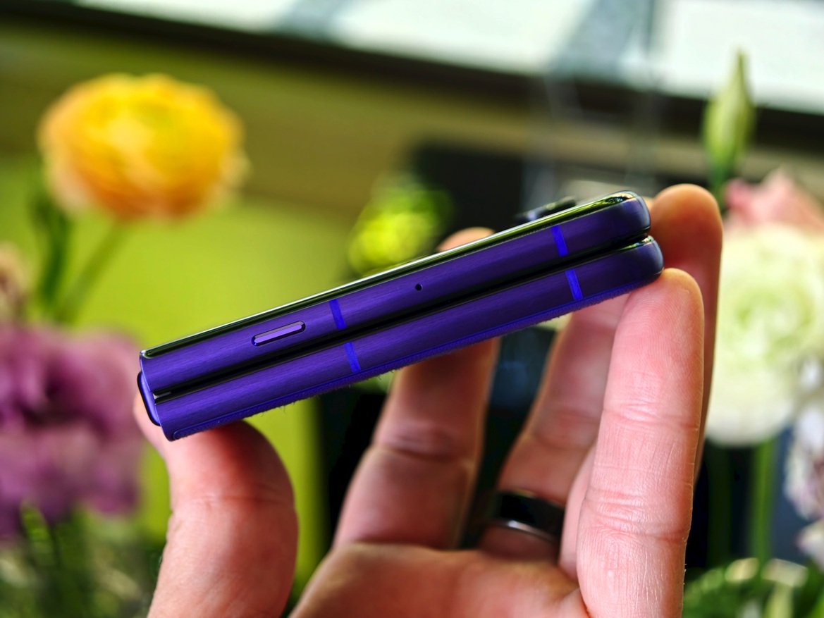 Motorola's 2026 Razr Fold Hands-On: Watch Out, Galaxy