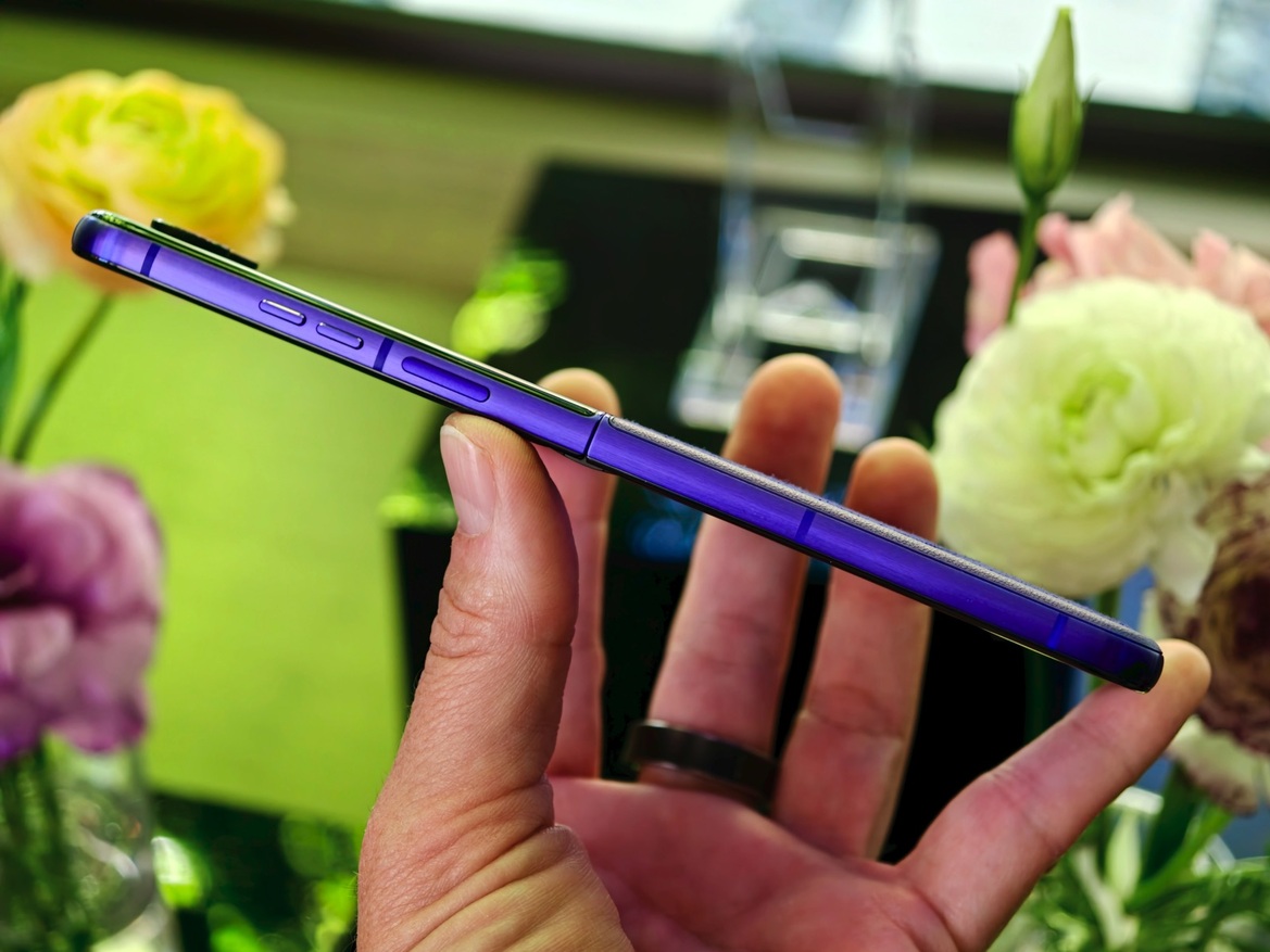 Motorola's 2026 Razr Fold Hands-On: Watch Out, Galaxy