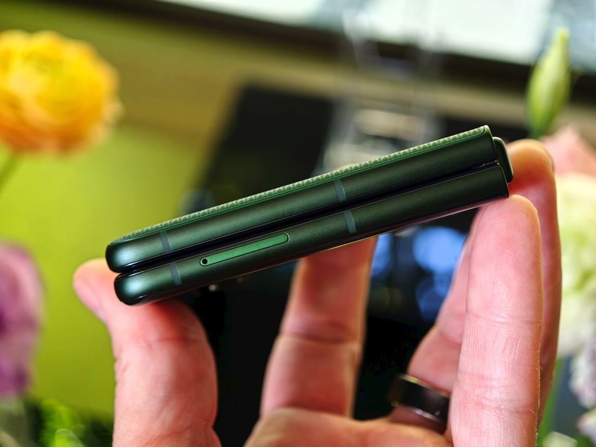Motorola's 2026 Razr Fold Hands-On: Watch Out, Galaxy