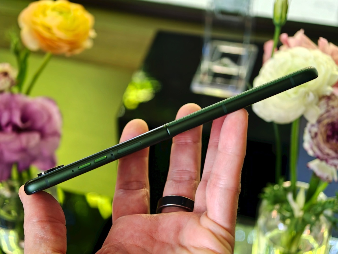 Motorola's 2026 Razr Fold Hands-On: Watch Out, Galaxy