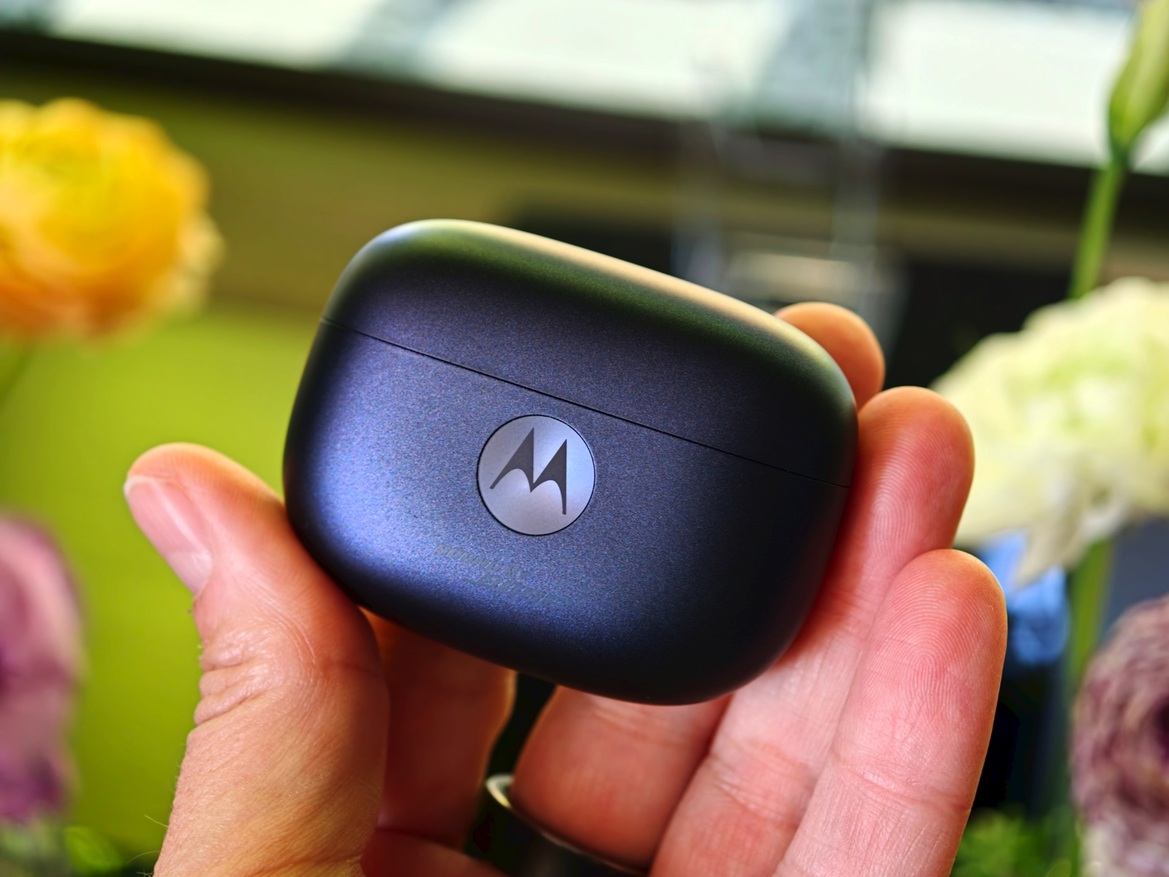 Motorola's 2026 Razr Fold Hands-On: Watch Out, Galaxy